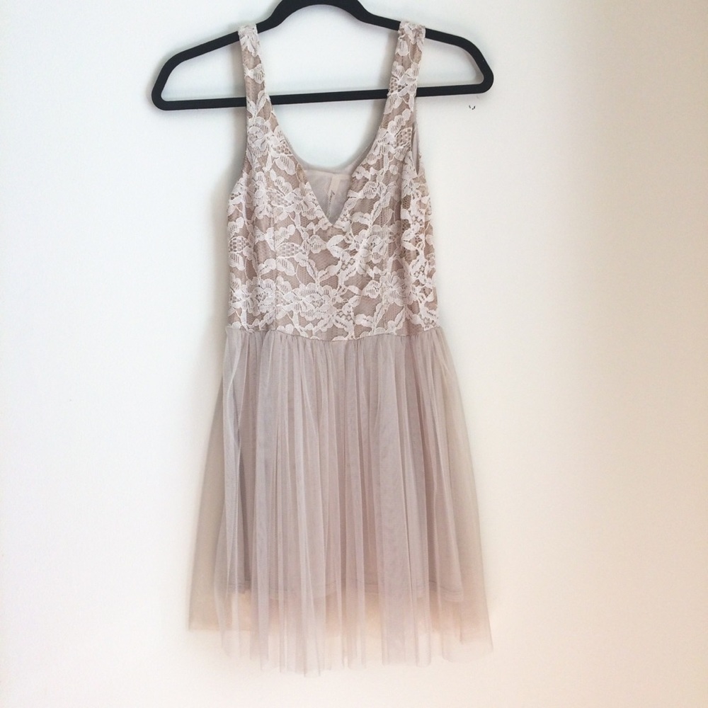 SOLD✨HP✨Tan Lace-Detailed Dress